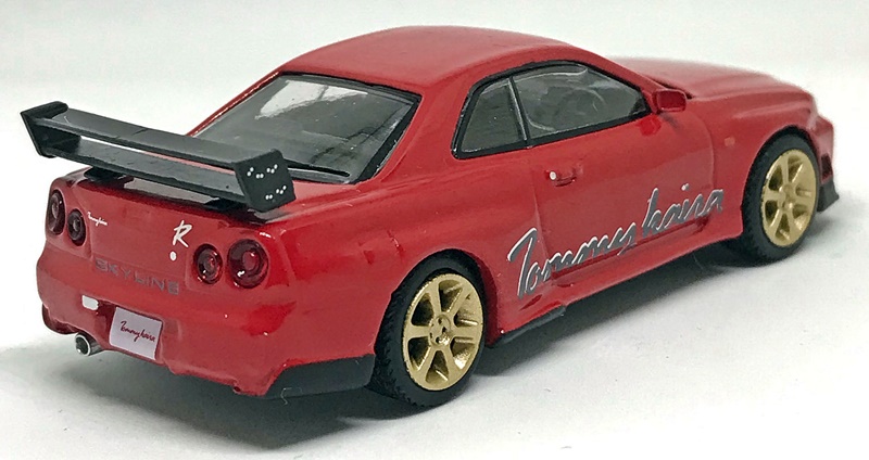 MINI GT GTR r34トミーカイラ斜め後ろから