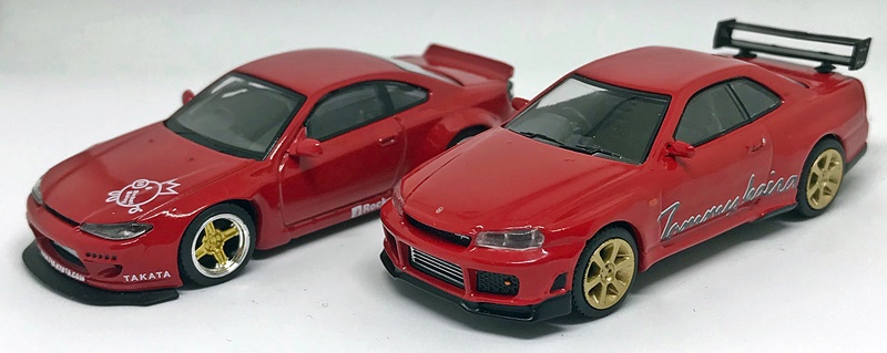 MINI GT GTR r34トミーカイラとS15ロケットバニー